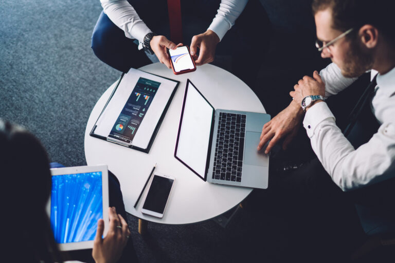Sharing and exporting calendar across devices